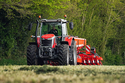 MF 6S.180 Dyna-VT завоевал престижную награду Tractor of Spain 2024/25 в категории 101-200 л.с.