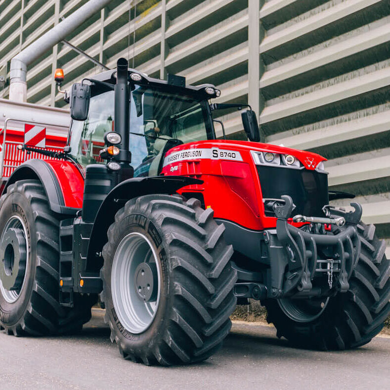 Трактор Massey Ferguson 8740S для высокопроизводительных сельскохозяйственных работ