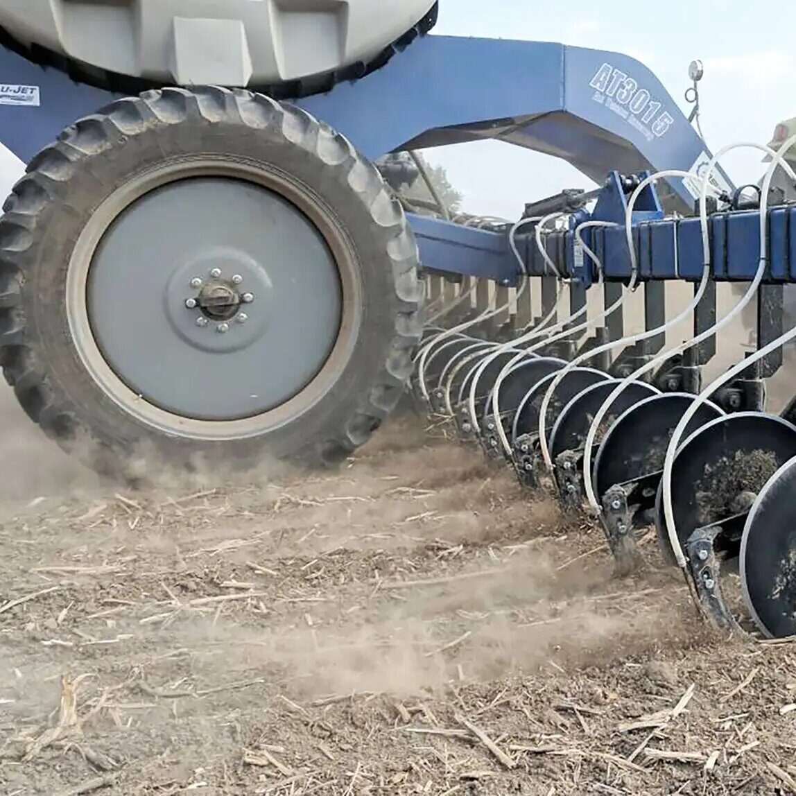 Растениепитатель Blue-Jet AT3015 для внесения жидких удобрений