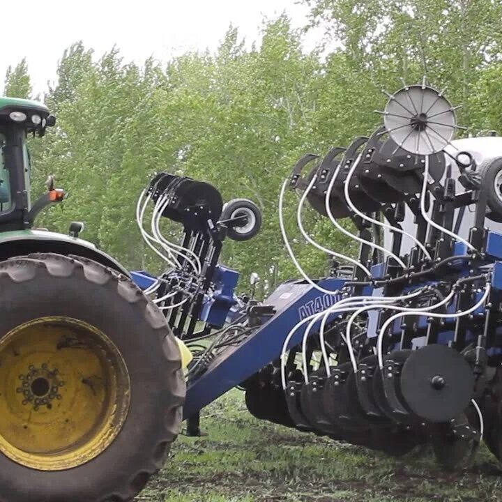 Современный растениепитатель Blue-Jet AT4015 для внесения удобрений