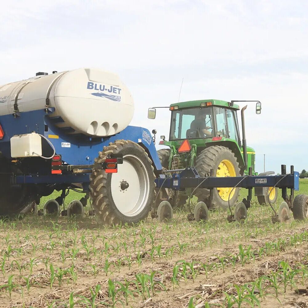 Современный растениепитатель Blue-Jet AT4015 для внесения удобрений